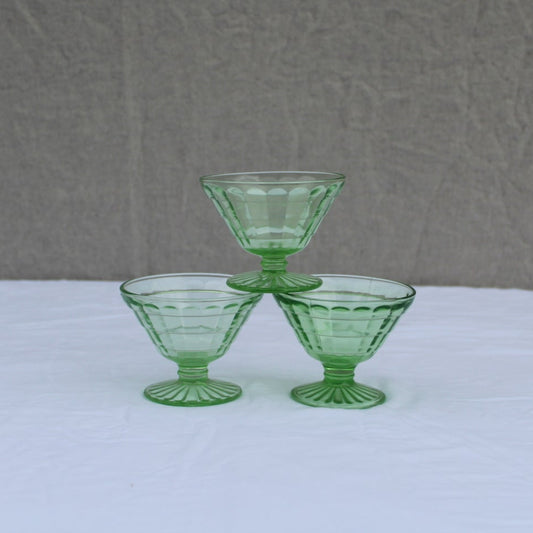Dessert Cup: Electric Green